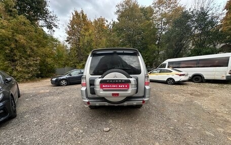 Mitsubishi Pajero IV, 2011 год, 2 390 000 рублей, 4 фотография