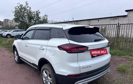 Geely Atlas, 2023 год, 1 870 000 рублей, 4 фотография