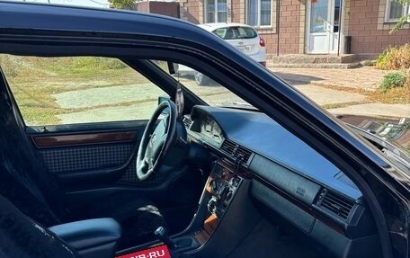 Mercedes-Benz E-Класс, 1995 год, 550 000 рублей, 10 фотография