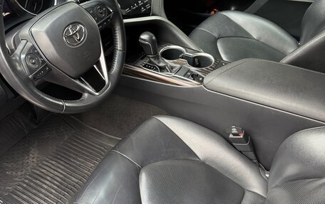 Toyota Camry, 2021 год, 2 450 000 рублей, 13 фотография
