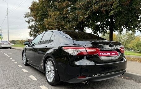 Toyota Camry, 2021 год, 2 450 000 рублей, 7 фотография
