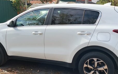 KIA Sportage IV рестайлинг, 2020 год, 2 700 000 рублей, 2 фотография