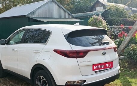 KIA Sportage IV рестайлинг, 2020 год, 2 700 000 рублей, 3 фотография