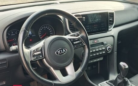 KIA Sportage IV рестайлинг, 2020 год, 2 700 000 рублей, 15 фотография