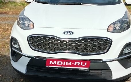 KIA Sportage IV рестайлинг, 2020 год, 2 700 000 рублей, 6 фотография