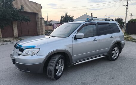 Mitsubishi Outlander III рестайлинг 3, 2005 год, 950 000 рублей, 3 фотография