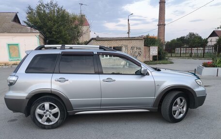 Mitsubishi Outlander III рестайлинг 3, 2005 год, 950 000 рублей, 8 фотография