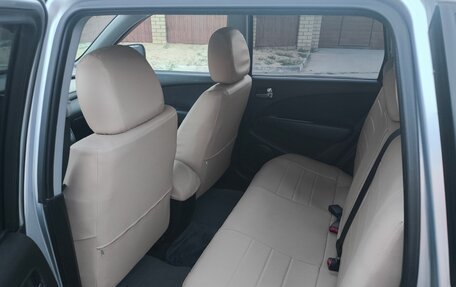 Mitsubishi Outlander III рестайлинг 3, 2005 год, 950 000 рублей, 10 фотография