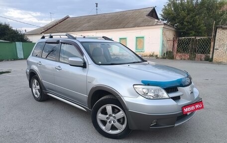Mitsubishi Outlander III рестайлинг 3, 2005 год, 950 000 рублей, 2 фотография