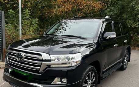 Toyota Land Cruiser 200, 2016 год, 6 100 000 рублей, 1 фотография