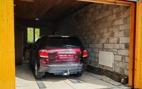 Toyota Highlander III, 2012 год, 2 680 000 рублей, 4 фотография