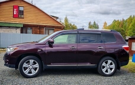 Toyota Highlander III, 2012 год, 2 680 000 рублей, 3 фотография