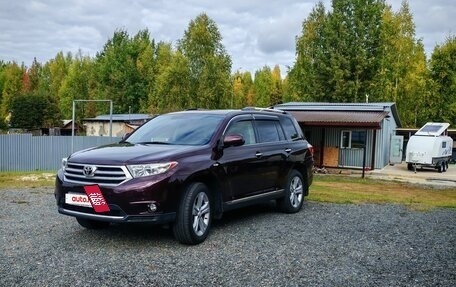 Toyota Highlander III, 2012 год, 2 680 000 рублей, 2 фотография