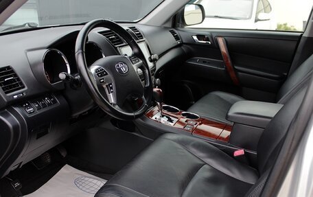 Toyota Highlander III, 2012 год, 1 899 000 рублей, 5 фотография