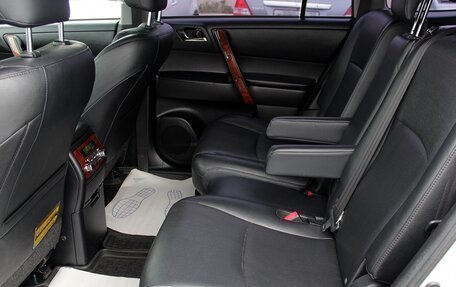 Toyota Highlander III, 2012 год, 1 899 000 рублей, 13 фотография