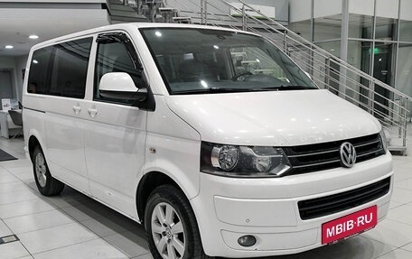 Volkswagen Caravelle T5, 2013 год, 1 950 000 рублей, 3 фотография