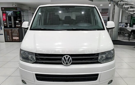 Volkswagen Caravelle T5, 2013 год, 1 950 000 рублей, 2 фотография