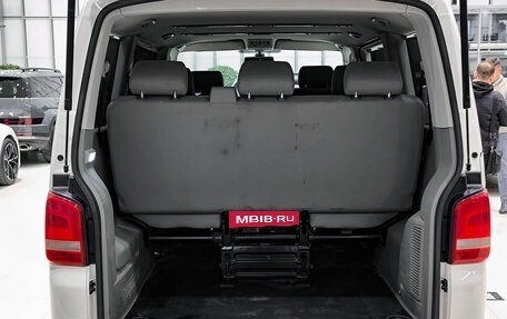 Volkswagen Caravelle T5, 2013 год, 1 950 000 рублей, 10 фотография