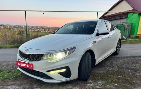 KIA Optima IV, 2019 год, 1 610 000 рублей, 2 фотография