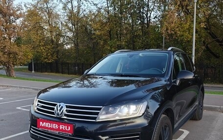 Volkswagen Touareg III, 2016 год, 2 350 000 рублей, 3 фотография