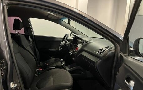 KIA Rio III рестайлинг, 2014 год, 1 050 000 рублей, 29 фотография