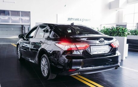 Toyota Camry, 2018 год, 1 896 000 рублей, 5 фотография