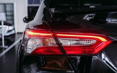 Toyota Camry, 2018 год, 1 896 000 рублей, 8 фотография