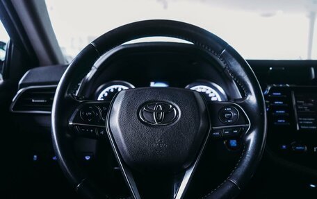 Toyota Camry, 2018 год, 1 896 000 рублей, 13 фотография