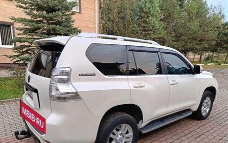 Toyota Land Cruiser Prado 150 рестайлинг 2, 2011 год, 2 250 000 рублей, 6 фотография