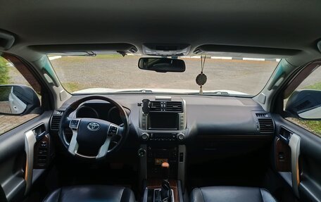 Toyota Land Cruiser Prado 150 рестайлинг 2, 2011 год, 2 250 000 рублей, 8 фотография