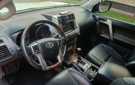 Toyota Land Cruiser Prado 150 рестайлинг 2, 2011 год, 2 250 000 рублей, 9 фотография