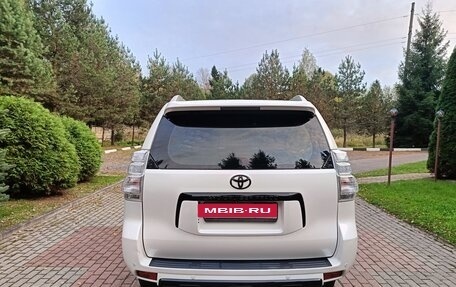 Toyota Land Cruiser Prado 150 рестайлинг 2, 2011 год, 2 250 000 рублей, 5 фотография