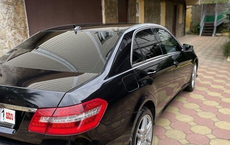 Mercedes-Benz E-Класс, 2010 год, 1 000 000 рублей, 8 фотография