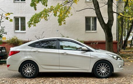 Hyundai Solaris II рестайлинг, 2014 год, 890 000 рублей, 4 фотография