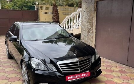 Mercedes-Benz E-Класс, 2010 год, 1 000 000 рублей, 3 фотография