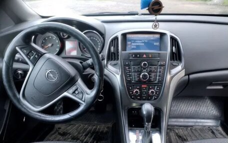 Opel Astra J, 2010 год, 720 000 рублей, 9 фотография