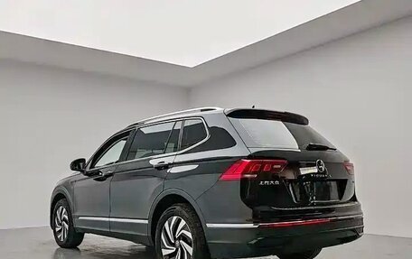 Volkswagen Tiguan II, 2024 год, 2 750 000 рублей, 4 фотография