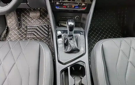 Volkswagen Tiguan II, 2024 год, 2 750 000 рублей, 13 фотография