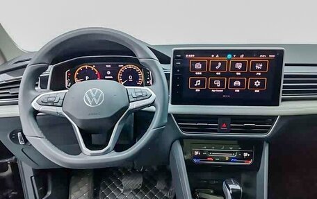 Volkswagen Tiguan II, 2024 год, 2 750 000 рублей, 15 фотография
