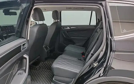 Volkswagen Tiguan II, 2024 год, 2 750 000 рублей, 12 фотография
