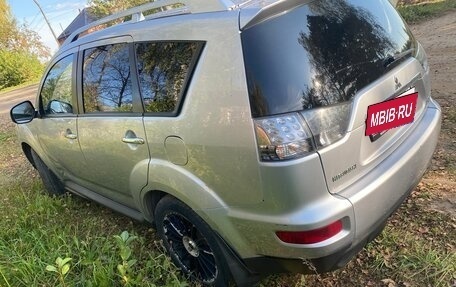 Mitsubishi Outlander III рестайлинг 3, 2010 год, 880 000 рублей, 5 фотография