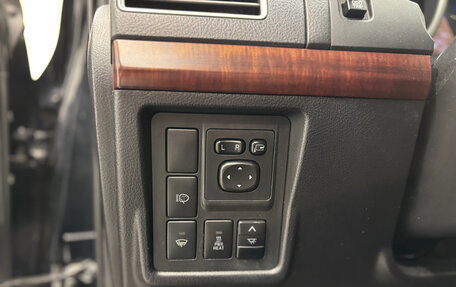 Toyota Land Cruiser Prado 150 рестайлинг 2, 2015 год, 3 350 000 рублей, 21 фотография