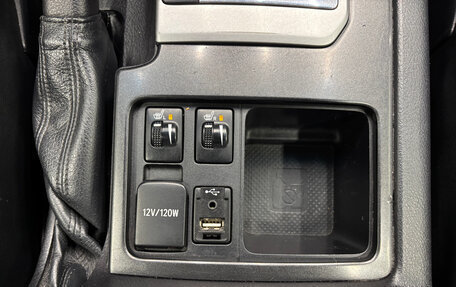 Toyota Land Cruiser Prado 150 рестайлинг 2, 2015 год, 3 350 000 рублей, 25 фотография