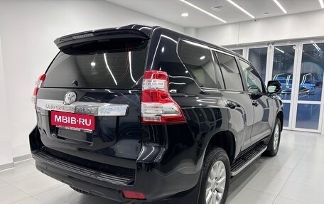 Toyota Land Cruiser Prado 150 рестайлинг 2, 2015 год, 3 350 000 рублей, 4 фотография
