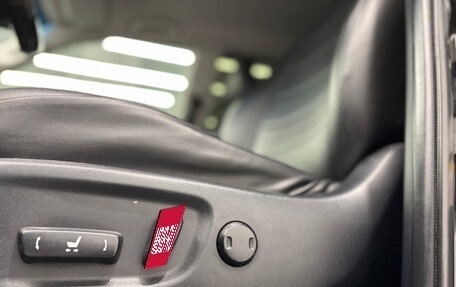 Toyota Land Cruiser Prado 150 рестайлинг 2, 2015 год, 3 350 000 рублей, 19 фотография