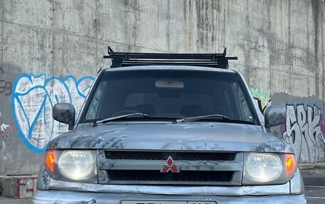 Mitsubishi Pajero iO, 1999 год, 300 000 рублей, 3 фотография