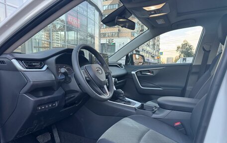 Toyota RAV4, 2025 год, 4 750 000 рублей, 10 фотография