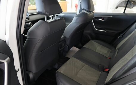 Toyota RAV4, 2025 год, 4 500 000 рублей, 18 фотография