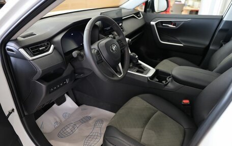 Toyota RAV4, 2025 год, 4 500 000 рублей, 17 фотография