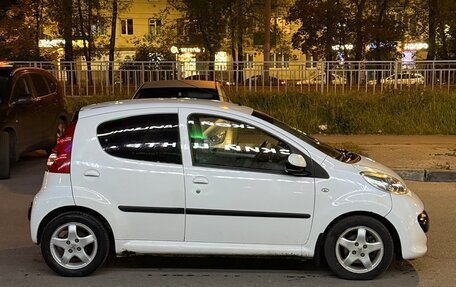 Peugeot 107 I рестайлинг, 2007 год, 280 000 рублей, 3 фотография